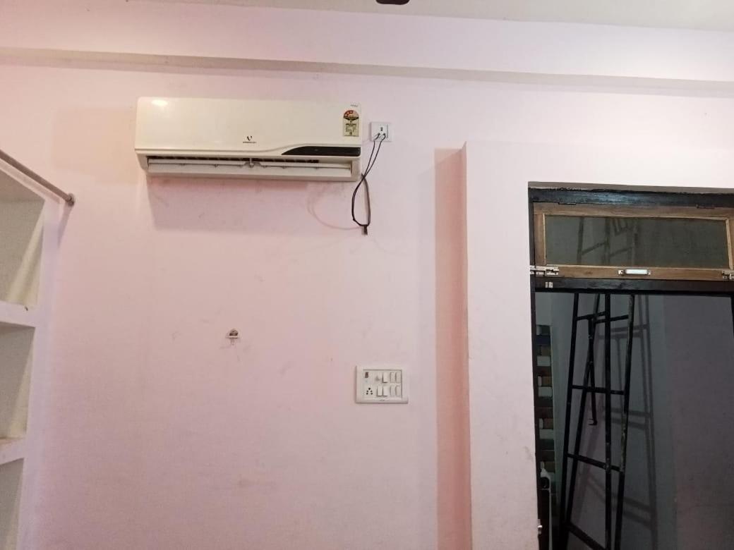 Ayodhya Vaibhav Sadan Dharmsala酒店 外观 照片