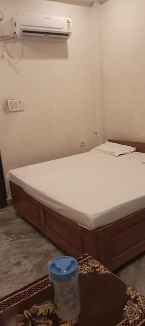 Ayodhya Vaibhav Sadan Dharmsala酒店 外观 照片